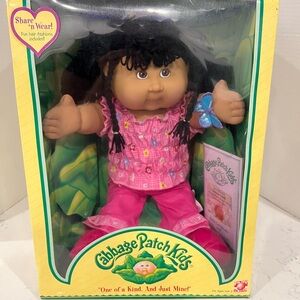 2004 Selena Davila is a certified Cabbage Patch Kids New in original packaging.